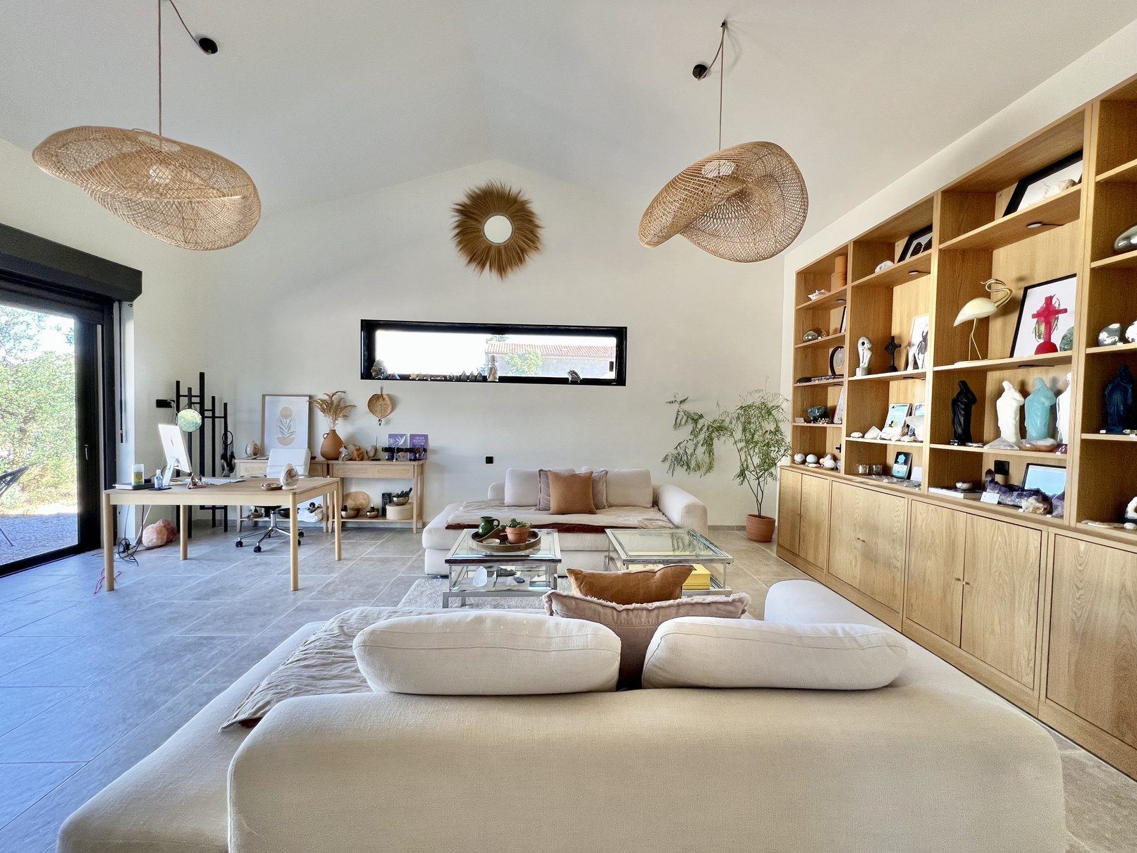Salon et espace de vie — villa contemporaine Pays de Forcalquier